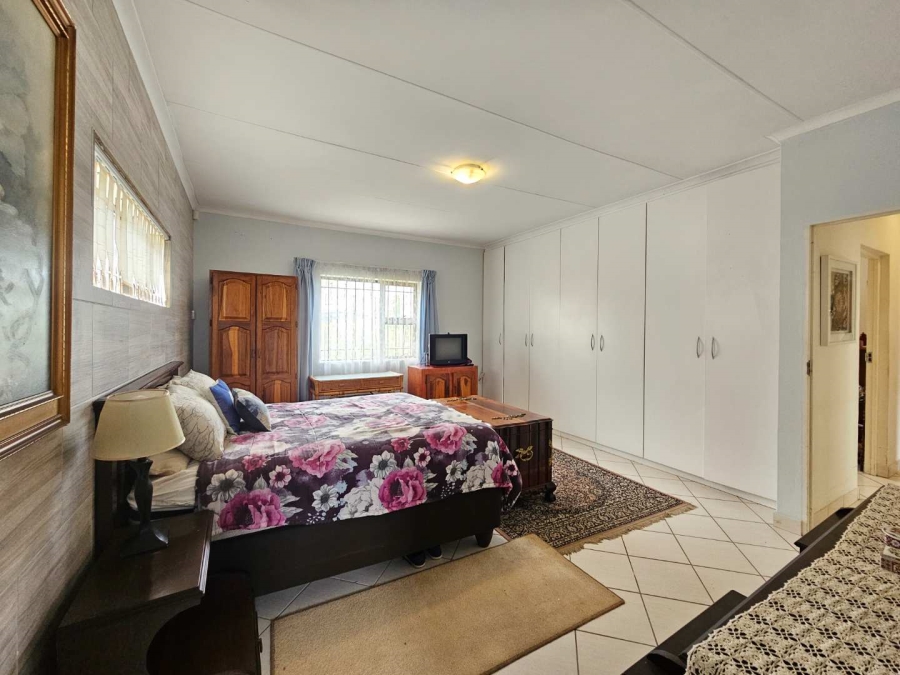3 Bedroom Property for Sale in Jeffreys Bay Central Eastern Cape